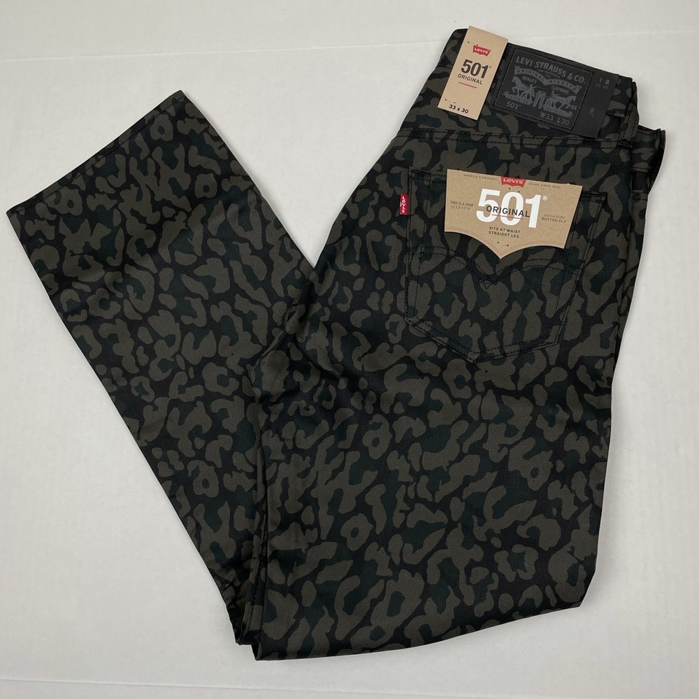 LEVI’S ORIGINAL Men’s CAMO 501 JEANS NWT.
